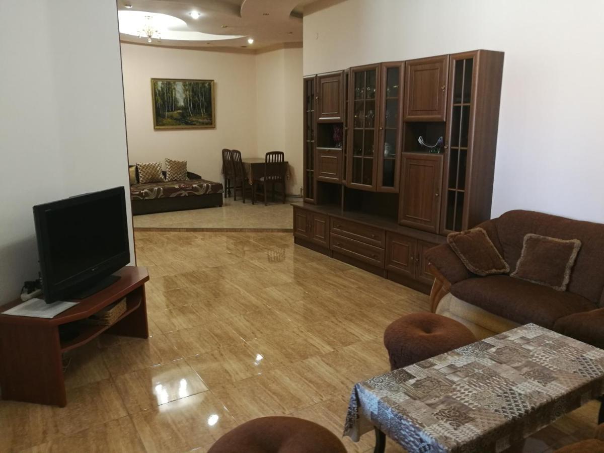 Apartment #1 In The City Center Erivan Exterior foto